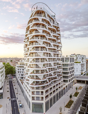 Als Symbol für diese architektonische Erneuerung ist das Wohngebäude ein Aushängeschild für Montpellier. - © Foto: Serge Ferrari / Julien Thomazo - Photography

