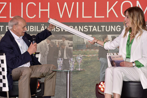 Der Grandseigneur der Fensterbranche, Manfred Seitz, berichtet, wie es zum PVC-Deal mit Alfred Bohn ­gekommen ist. 