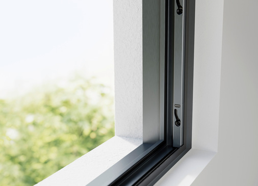 Mit seinen Schließteilen ohne sichtbare Verschraubung und der durchgehenden Schließleiste verbindet ECO SLIDE CO höchste Funktionalität mit einer ansprechenden Optik.