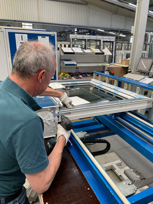 Keine Kompromisse bei der Qualität: Mit qualifiziertem Fachpersonal und VEKA Profilsystemen sieht man sich bei WEKU für die Herausforderungen der Zukunft gut aufgestellt.