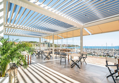 Die 125 cm oder 180 cm langen Solarmodule, wurden speziell für die Installation auf den Lamellen der Produkte von Gibus entwickelt.