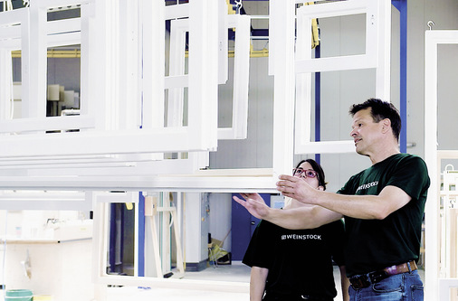 Heute ist die Holzfensterproduktion in Traben-Trabach ein Vorzeigewerk.  „ Wir werden aber hier noch weiter investieren ” , verrät Stefan Weinstock im Gespräch.