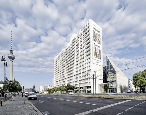 Die bis 2,80 × 7,70 m ­großen und 1600 kg schweren ISO-Ein­heiten haben Super Spac﻿er Abstand­halter 