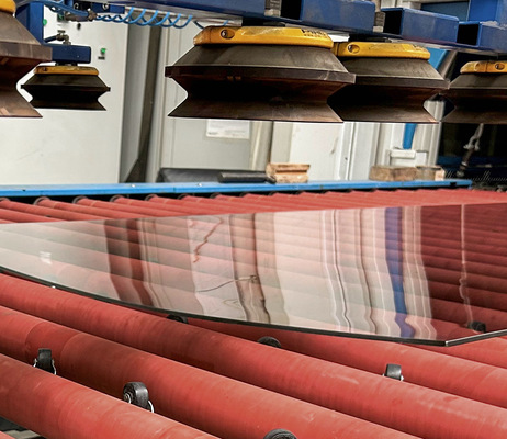 Mit den neuen Biegeöfen kann Finiglas heute 6 × 3,21 m große Formate verarbeiten.