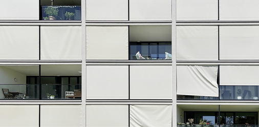 Die lokale Topographie, umliegende Gebäude und andere Umweltfaktoren beeinflussen, wie Wind auf ein Gebäude trifft. Diese Faktoren müssen bei der Planung neuer Gebäude berücksichtigt werden, um Schäden wie z. B. bei ZIPs zu vermeiden. - © Foto: Olaf Vögele
