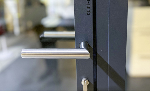  Klare Linien und edle Oberflächen liegen bei Beschlägen im Trend.