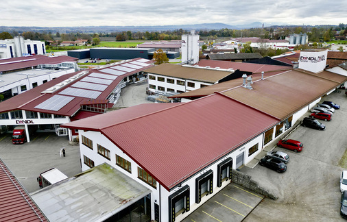  Das Firmengelände in Fridolfing kann mit Fug und Recht als Areal bezeichnet werden.