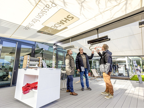 Von L﻿amellendächern über Markisen bis hin zu Pergolen und Sonnenschirmen sowie vielfältigem Zubehör – das alles konnten die Fachbesucher bestaunen. - © Foto: Landesmesse Stuttgart
