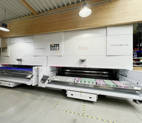  Die im System integrierten Laser zeigen dem Kommissionierer (Picker) Step by Step die jeweilige Entnahmebox an. Entnahmefehler reduzieren sich so auf 0 %.