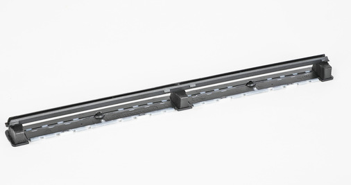  Die softmotion-Technologie, sprich die neue 4K-Fließgelenktechnologie mit Dämpfung, ist beim arimeo Fensterfalzlüfter ab Sommer 2024 verfügbar.