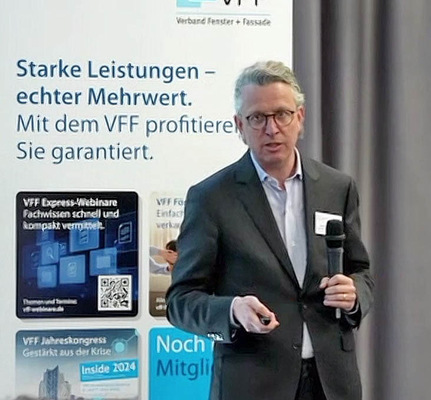 Dr. Constantin Greiner von Munich Strategy auf der VFF Fachtagung Statistik und Markt am 29.04. - © GW / Screenshot von der Tagung / Inhalte: VFF
