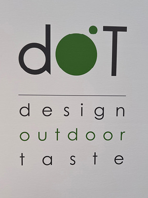  Im dOT-Bereich mit dem diesjährigen Motto „Materia Natura“ präsentiert Corradi seine innovativen Produkte am Piazza San Marco.