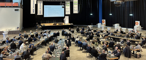 155 Teilnehmer waren der Einladung des Bundesverbands Flachglas nach Lübeck zum Glaskongress 2024 gefolgt. - © Foto: Matthias Rehberger / GW
