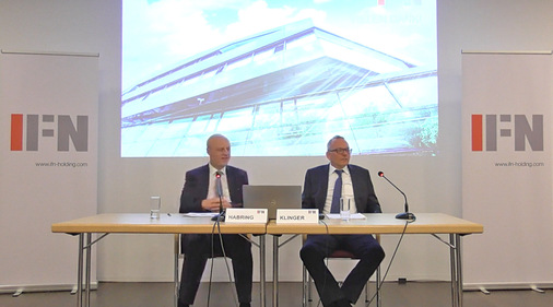  Miteigentümer Christian Klinger und Finanzvorstand Johann Habring heute in Linz auf der IFN-.Jahrespressekonferenz.