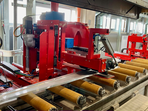  KS-Aluminium verarbeitet die gerade mal 20 km entfernt in Mostar zugekauften Aluminium-Bolzen in Široki Brijeg zu Profilen, was den CO2-Fußabdruck deutlich reduziert