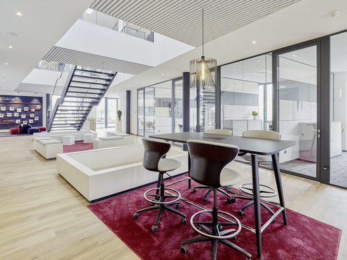  Wichtig war der Bauherrschaft eine ansprechende Arbeitsumgebung für die Mitarbeitenden. 