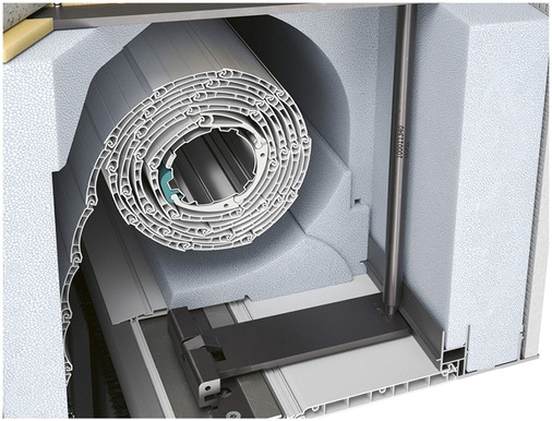 Die von DuoTherm entwickelte Statikkonsole bietet nicht nur ein hohes Maß an Stabilität, sondern bringt beim Einbau des Fensters samt Aufsatzkasten auch eine deutliche Zeitersparnis mit sich.