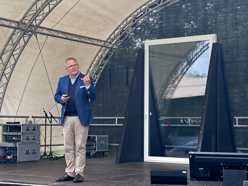 VFF-GF Frank Lange auf der Weru-Bühne