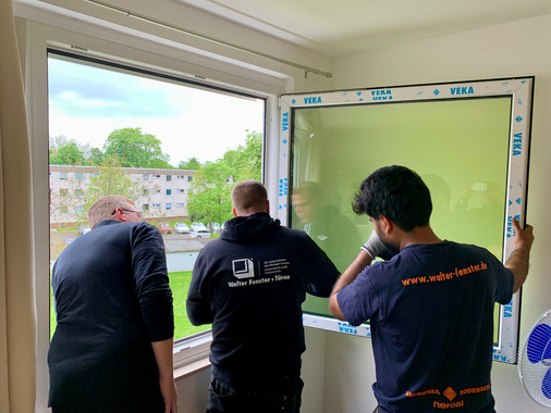 Einbau des Solarfensters bei der Vonovia-Immobilie.