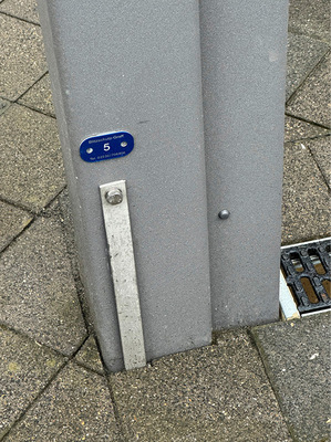 Die Bauvorschriften der BayArena verlangten auch das Erden der Anlage.