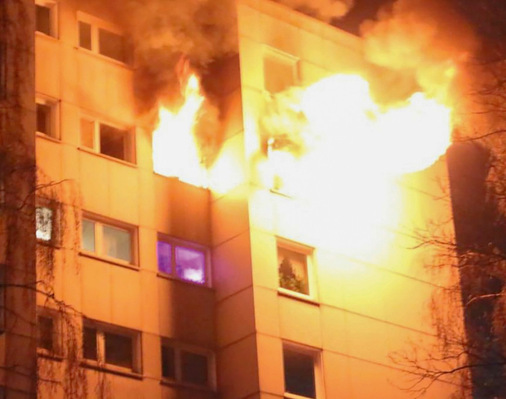 Wohnungsbrände schlagen durch die zerstörten ­ Fensterscheiben sehr oft an der Fassade über.