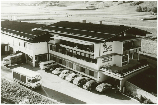 Vor 65 Jahren wurde Hella mit zwei ­Mitarbeitern im Osttiroler Abfaltersbach gegründet.