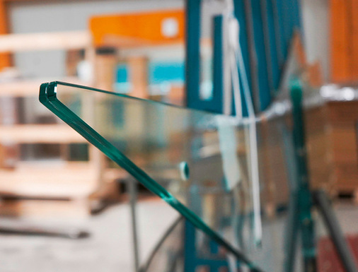 Schleifen, polieren, wasserstrahlen, alles lässt sich mit der systron proHD in einem Durchgang umsetzen.