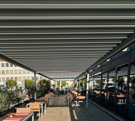 Bis 20 m Länge ist es möglich, mehrere Module nebeneinander anzuordnen, ohne die Pfeiler im Übergang verdoppeln zu müssen.