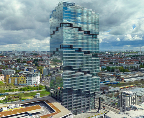 Der als vertikaler Campus konzipierte, 140 m hohe Turm sprengt die Grenzen des Gewöhnlichen.