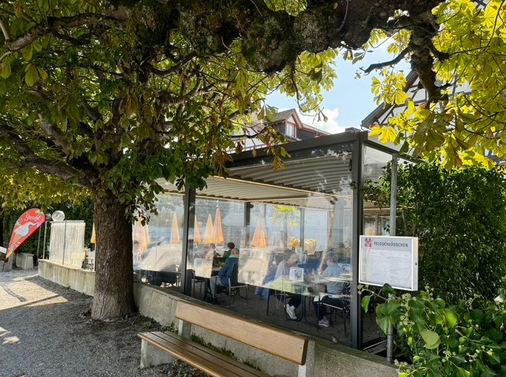 Je nach Wunsch der Gäste und/oder den Wetter­verhältnissen und Außentemperaturen können die ­Ermetika mit Cristal XL individuell geöffnet werden.