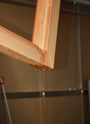 Das kontrollierte Abtropfen, hier ebenfalls gut erkennbar, entlastet nicht zuletzt den Lackverbrauch und trägt so zur Ressourcen­schonung bei.