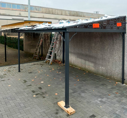 Die Simulierung erfolgte mit mit flachen Wasserbeuteln, die gleichmäßige Flächenbelastungen schaffen.