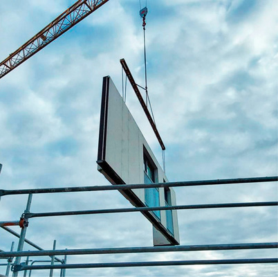 A﻿m Haken: Vorgefertigte Wandelemente.