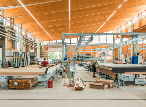 Holzbau-Vorfertigung bei der Firma Huber & Sohn