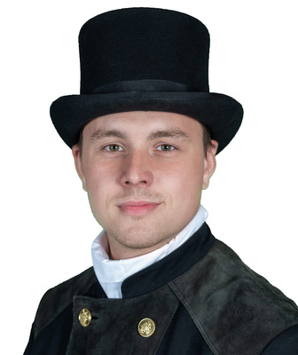 Der Berliner Bezirksschornsteinfeger Maximilian Valentin.