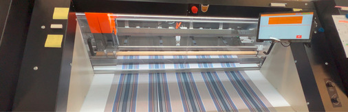 Die Ausführung der Acrylcut wurde hier auf 120 Ballenbreite ausgelegt, um die Produktionsmenge zu optimieren.