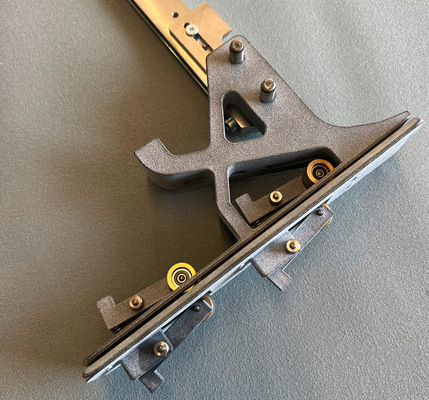 Mit den wechselbaren Führungsvorrichtungen kann man schnell auf Ultra-Seam umstellen.