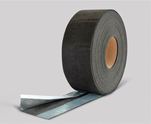 Fensteranschlussfolie mit Falttechnik – Iso-Connect Varioflex SD+ - © Foto: Iso-Chemie
