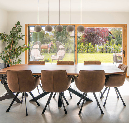 Platin Blue Hebe-Schiebe-Element (Ganzglassystem) Innen: Wildeiche, Außen: Aluminium.