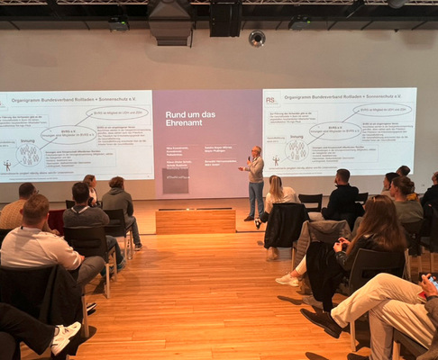 Klaus-Dieter Scholz veranschaulichte den Aufbau des Fachverbands von den Innungen bis zur bundesweiten Vertretung.