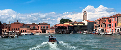 Gemeinsamer Ausklang auf dem Wasser zum Abschluss der Jungunternehmertagung 2025 in Oderzo und Venedig.