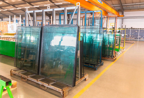 Flachglas lässt sich fast endlos recyceln und immer wieder der Float-Produktion zuführen.