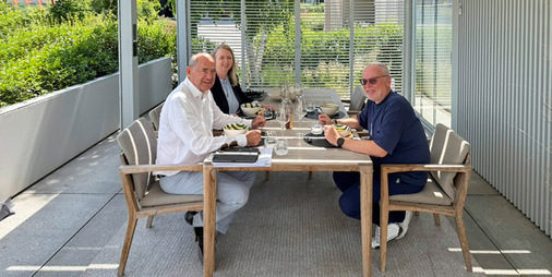 Das Interview mit Paul Renson (CEO Renson Group) und Christine Broux (Geschäftsführerin Renson Outdoor) führte Olaf Vögele (Ressortleiter Sonnenschutz) auf dem NOA Gelände in Kruisem, Belgien.