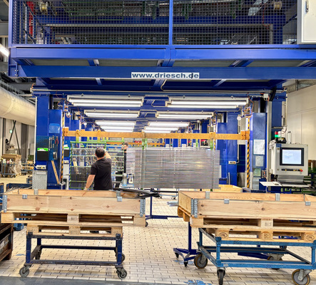 Die Teilnehmer hatten auch die Gelegenheit zu einem umfangreichen Einblick in die Produktionshallen bei Gretsch-Unitas.