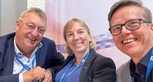 Fröhlicher Austausch: Mike Piquer (Deventer), Alexandra Strassl (GU) und der GW CR.