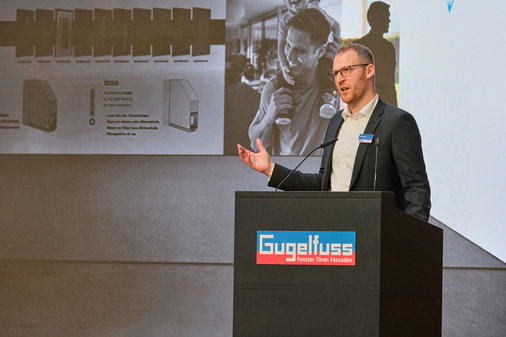 Geschäftsführer Max Gugelfuß bei der Produktpräsentation.