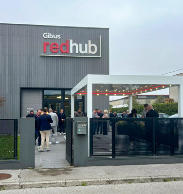 Das RedHub Schulungscenter bietet in der Ausstellung die gesamte Produktpalette von Gibus.