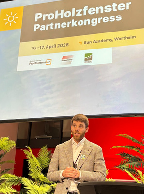 Mastermind des Branchenkongresses: Bundesverband ProHolzfenster Geschäftsführer Kai Pless.