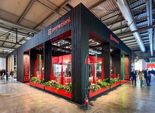 Protezioni positioniert sich als funktionaler Outdoor-Anbieter mit ­Fokus auf Technik, Flexibilität und praxisorientierte Anwendungen.