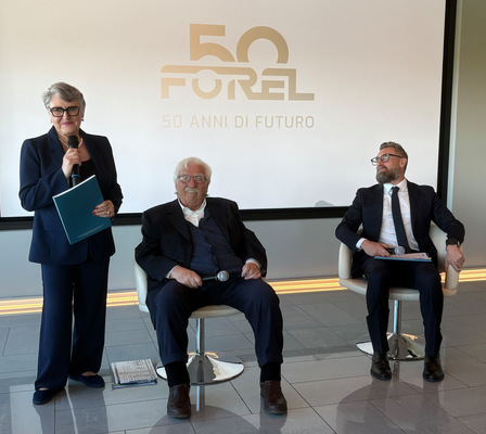 Firmengründer Fortunato Vianello mit seiner Frau und seinem Sohn Riccardo bei der Eröffnung der 50-Jahrfeier von Forel.